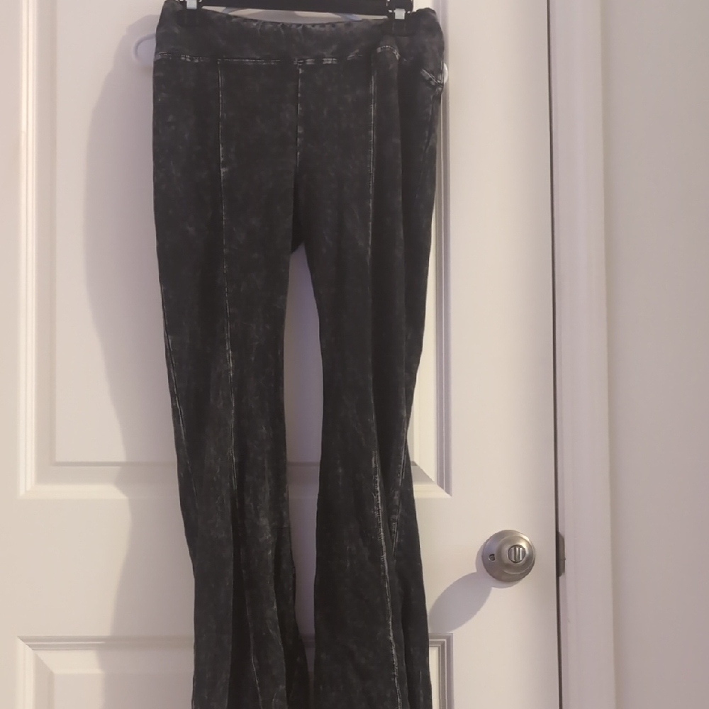 Black Yoga Pants